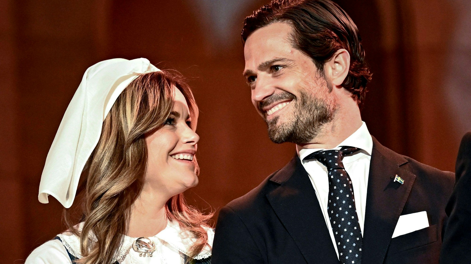 Prinzessin Sofia und Prinz Carl Philip von Schweden strahlen um die Wette.