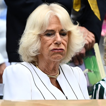 Königin Camilla macht enttäuschtes Gesicht.