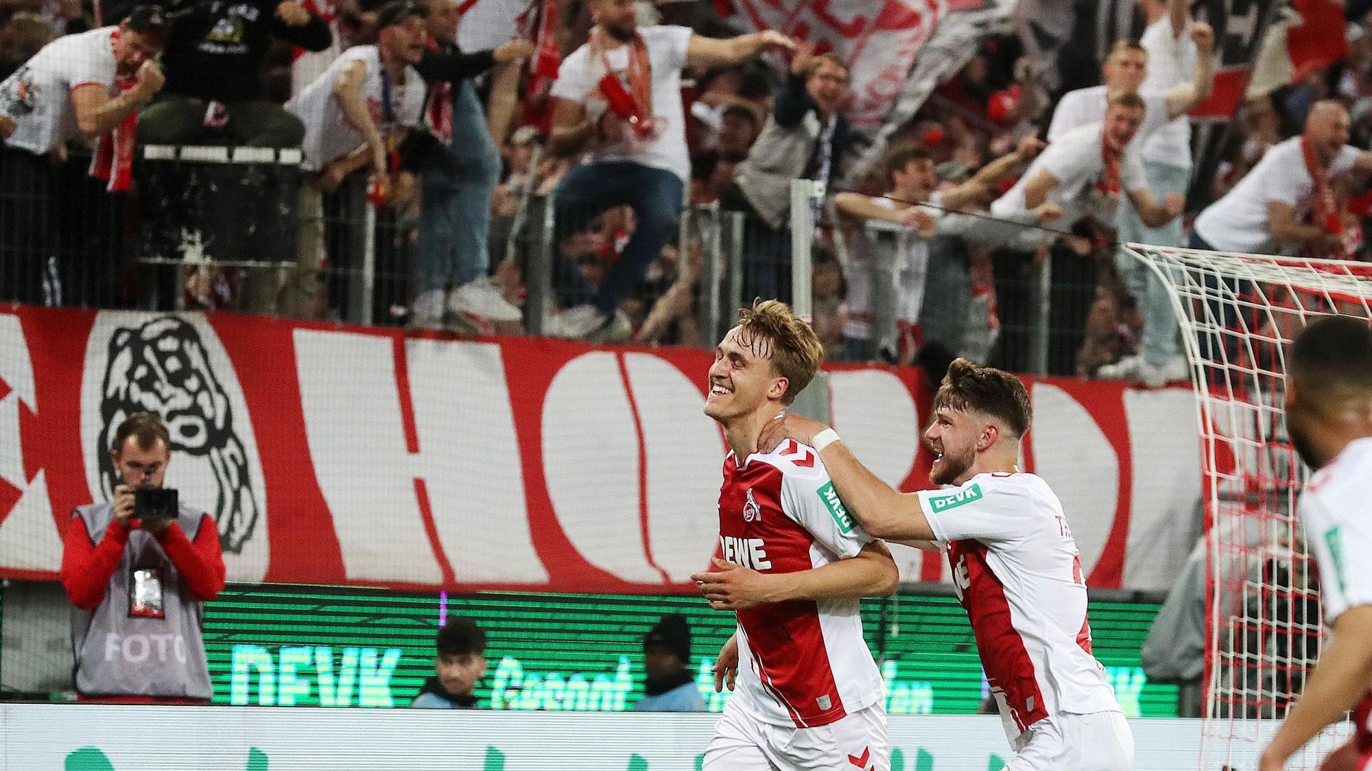 Jubel nach dem Tor zum 4:2 durch Timo Hübers