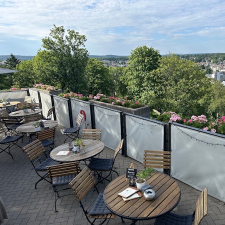 Eine Terrasse mit toller Aussicht.