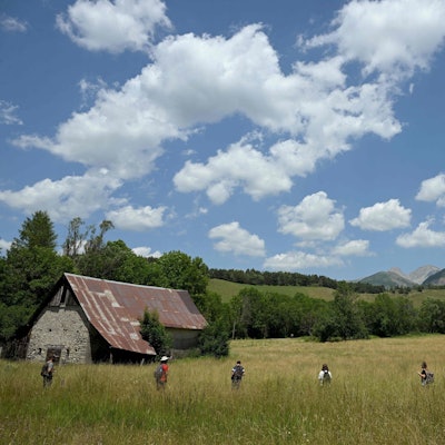 Vermisstensuche in Le Vernet: Freiwillige unterstützen Polizei und Soldaten bei der Fahndung nach dem zweijährigen Émile, der südfranzösischen Alpendorf vermisst wurde.