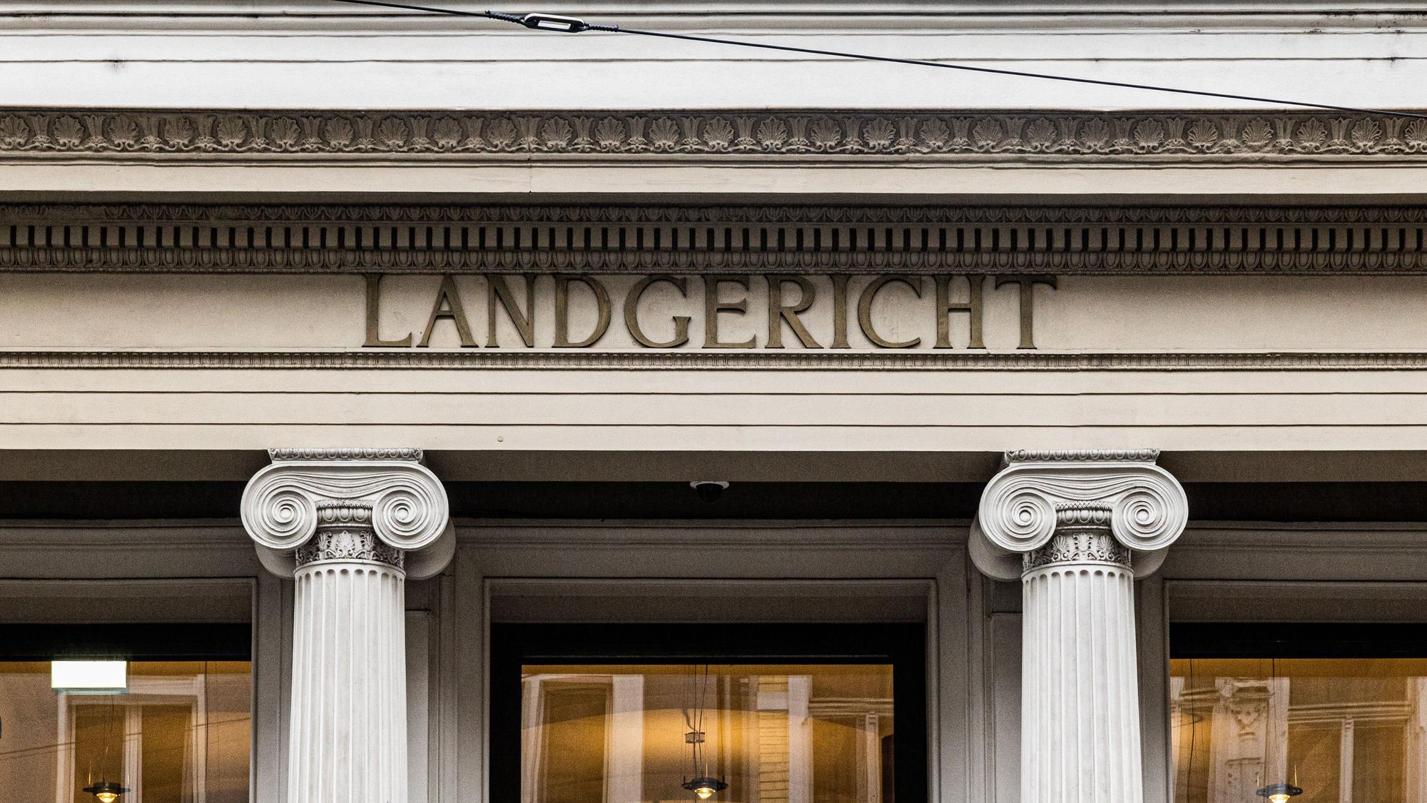Der Eingang zum Bonner Landgericht.