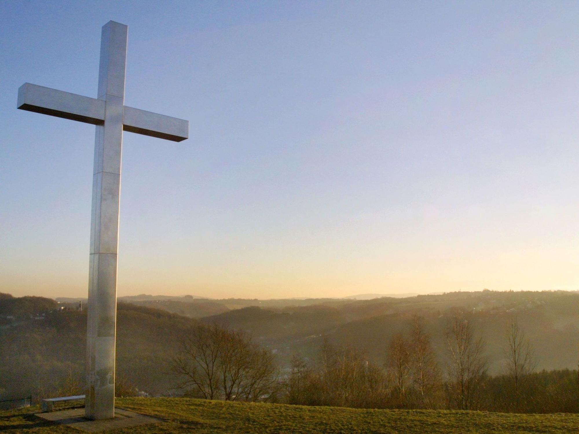 Denkmal für die Bergleute: Das 15 Meter hohe Barbarakreuz
