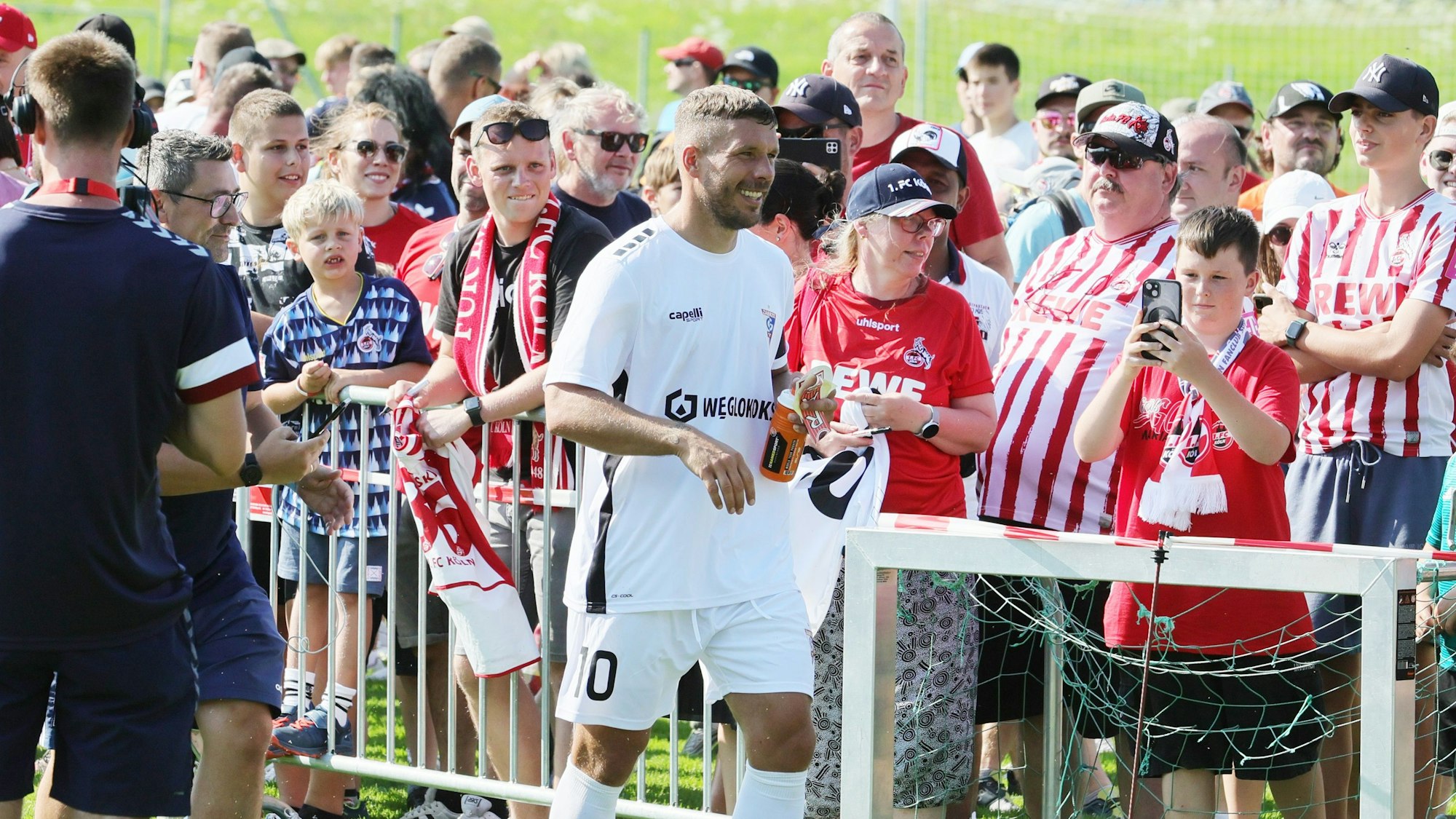 Lukas Podolski beim Blitzturnier im Koasastadion.