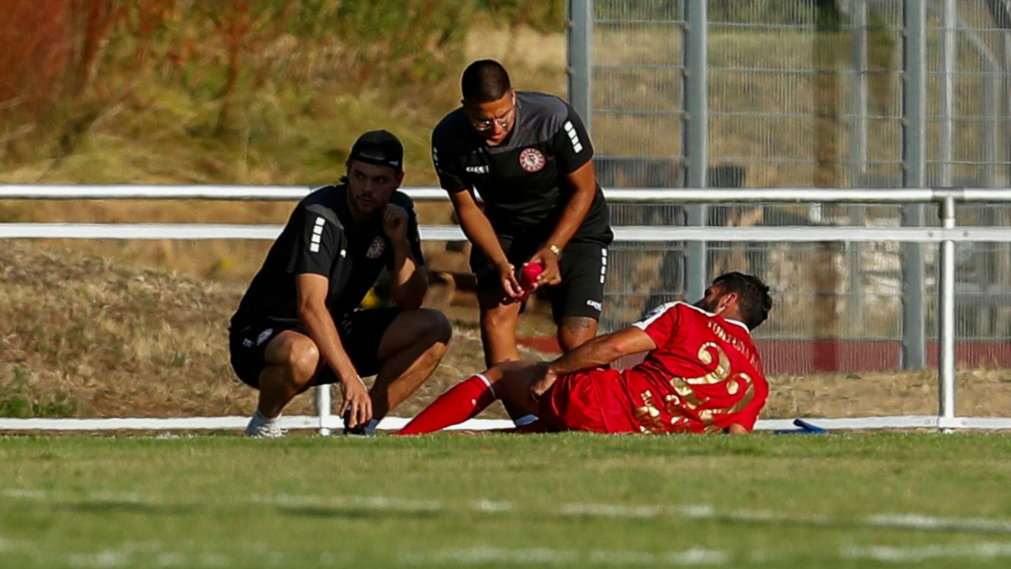 Testspiel, Fortuna Koeln - MSV Duisburg, 14.07.2023 Serkan GOECER Fortuna Koeln, 22 muss verletzt ausgewechselt werden, Testspiel, Fortuna Koeln - MSV Duisburg, am 14.07.2023, Schlossparkstadion, Bruehl DFL regulations prohibit any use of photographs as image sequences and/or quasi-video *** Test match, Fortuna Koeln MSV Duisburg, 14 07 2023 Serkan GOECER Fortuna Koeln, 22 has to be substituted injured, Test match, Fortuna Koeln MSV Duisburg, on 14 07 2023, Schlossparkstadion, Bruehl DFL regulations prohibit any use of photographs as image sequences and or quasi video Copyright: xBEAUTIFULxSPORTS/Meuselx