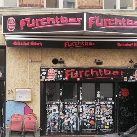 Eingangsbereich zur Kneipe „Furchtbar“ auf der Kyffhäuser Straße.