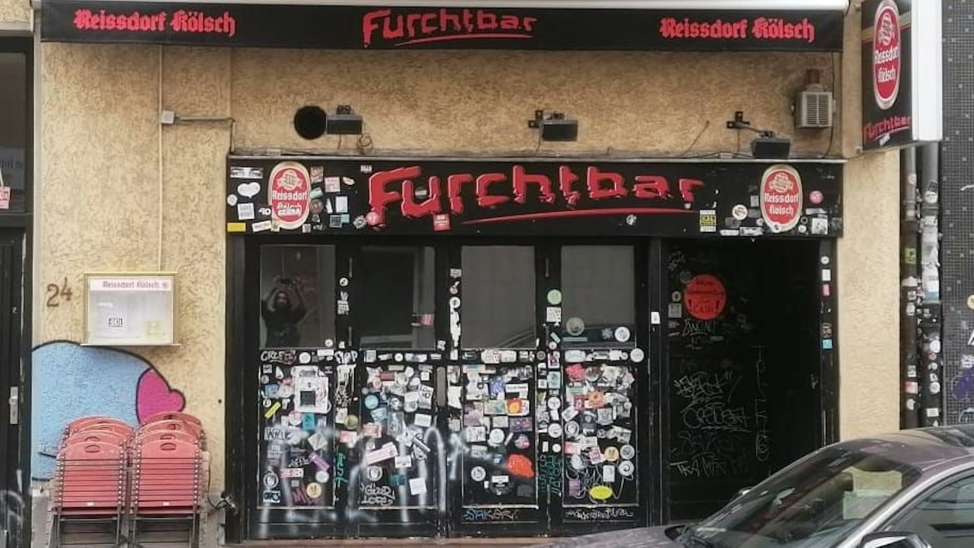Eingangsbereich zur Kneipe „Furchtbar“ auf der Kyffhäuser Straße.