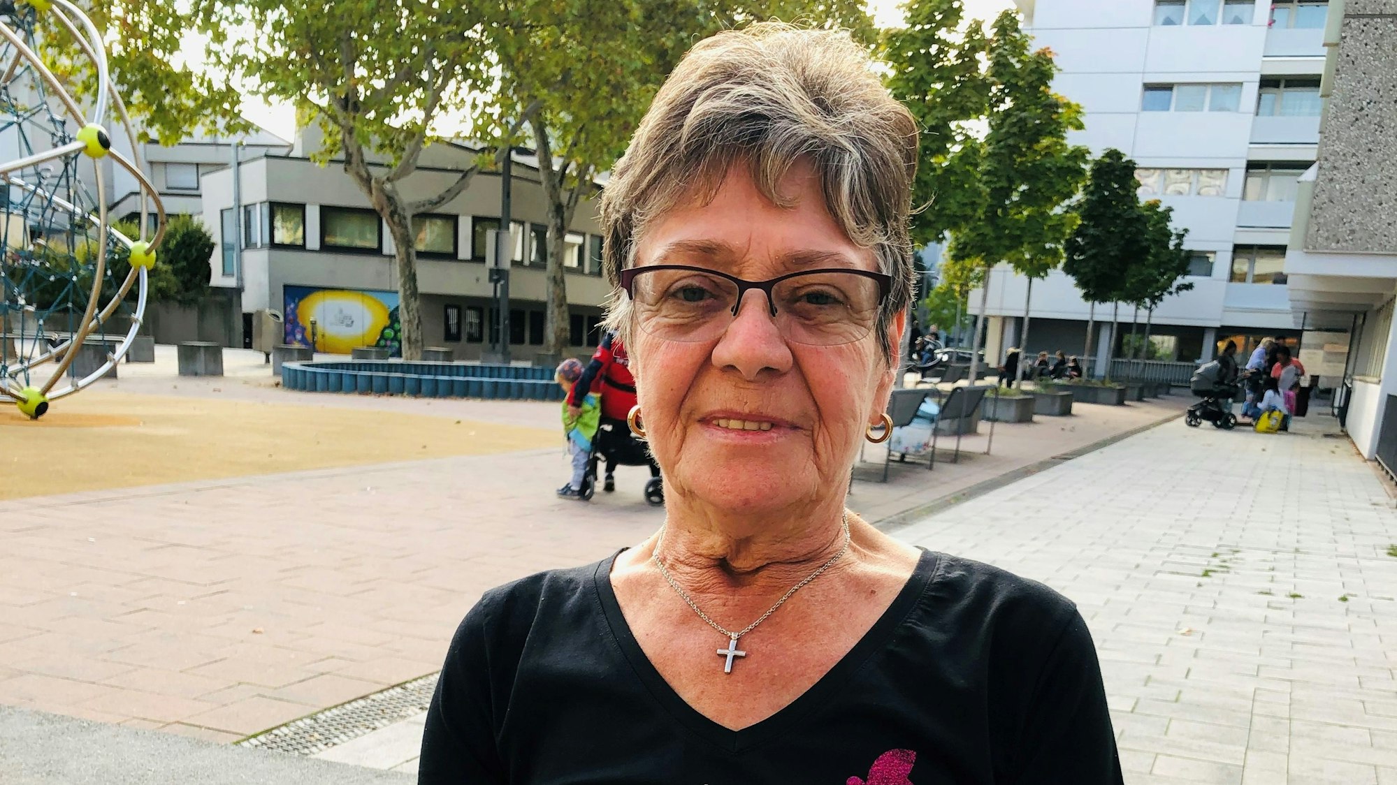 Monika Schultes schaut in die Kamera