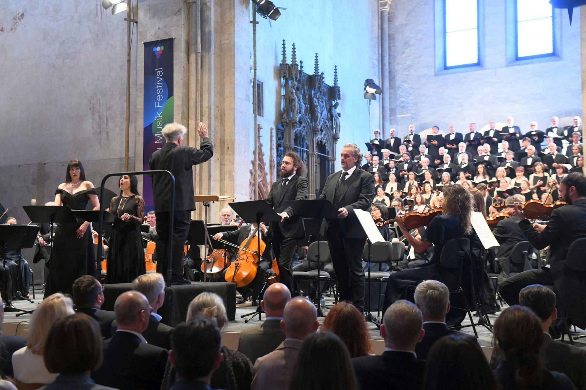 Do. 6.7. | 20:00 Uhr
Giuseppe Verdi: Messa da Requiem
Carmela Remigio, Sopran · Anastasia Boldyreva, Mezzosopran
Davide Giusti, Tenor · Riccardo Zanellato, Bass
Orchestra e Coro Sinfonica Di Milano
Claus Peter Flor, Leitung
Kloster Eberbach, Basilika, Eltville am Rhein