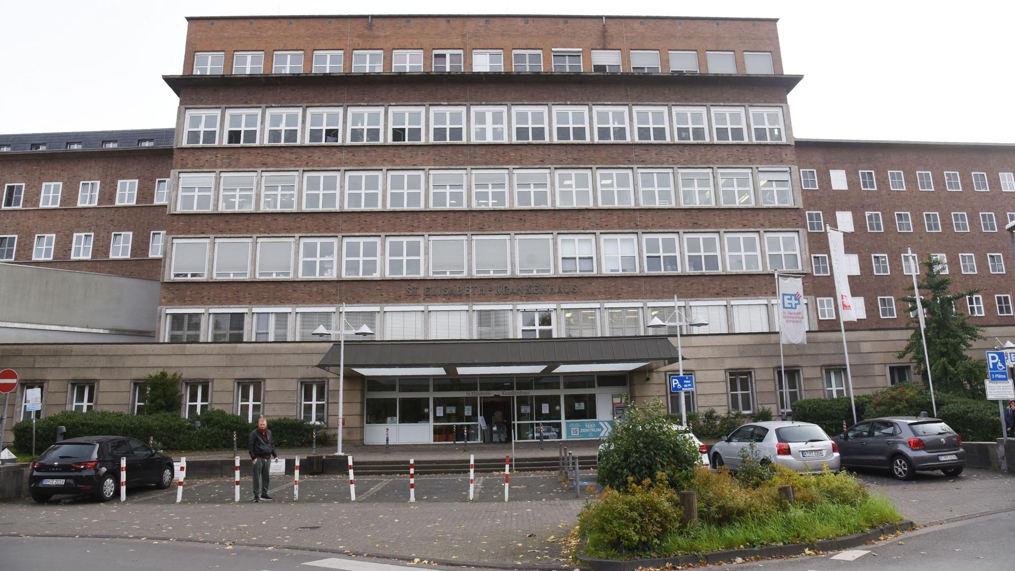 Fordere Aussenfassade eines Krankenhauses