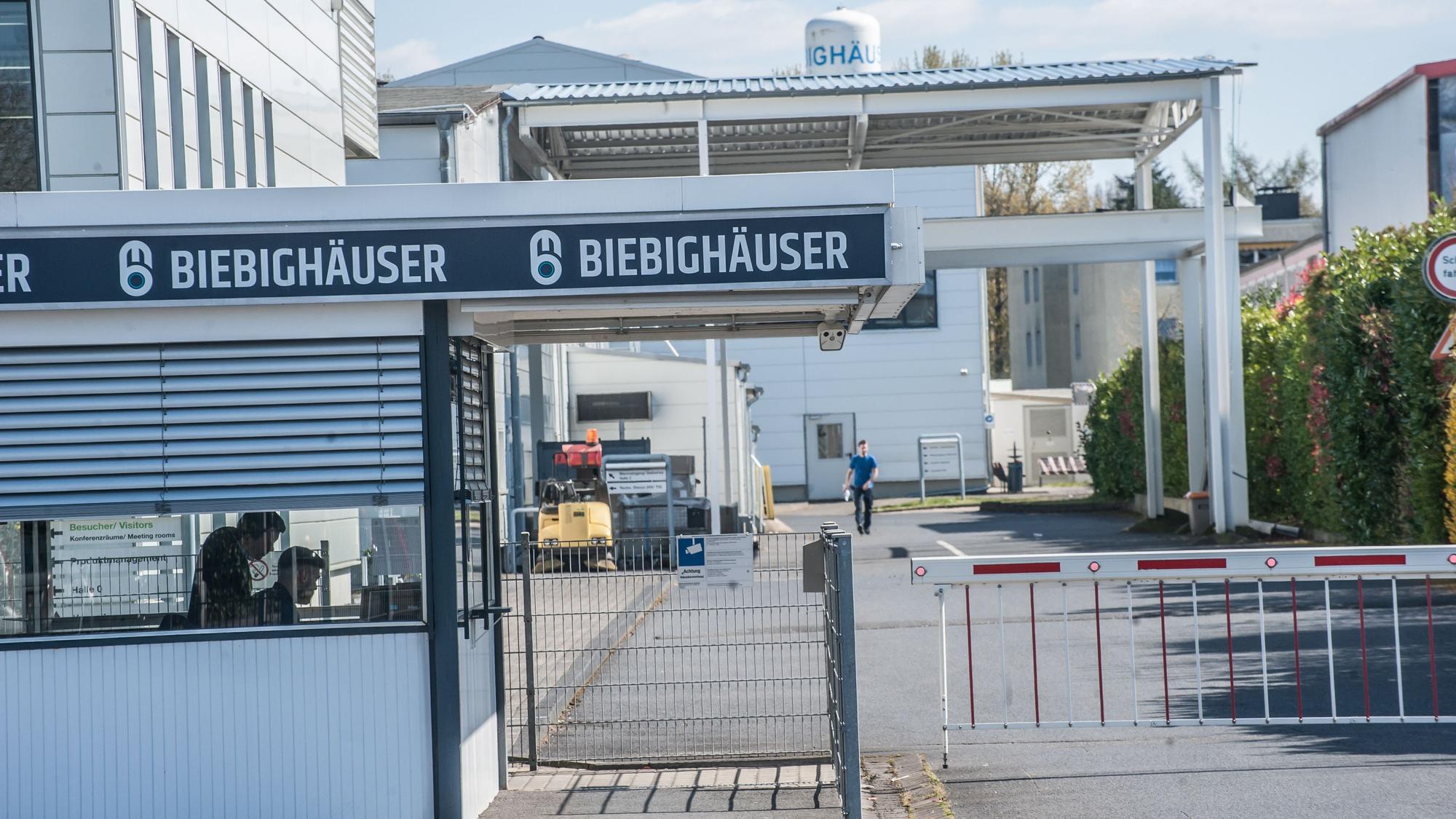 Der Eingang des Metallwerks Biebighäuser in der Fixheide