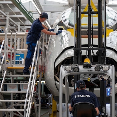 17.07.2023, Krefeld: Im Siemens-Werk wird der ICE3 neo gebaut. Foto: Uwe Weiser