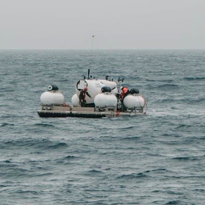 Das Tauchboot „Titan“ im Atlantischen Ozean kurz vor dem Tauchgang zum Titanic-Wrack am 18. Juni 2023. Das U-Boot war kurz nach dem Start in der Nähe der Titanic implodiert, alle fünf Insassen kamen dabei ums Leben.