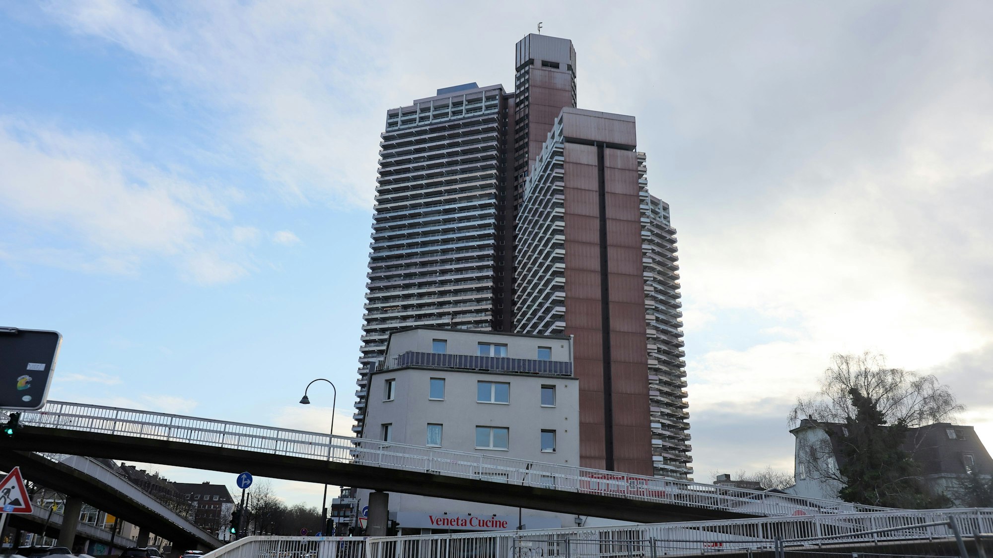 Das Uni-Center von außen.