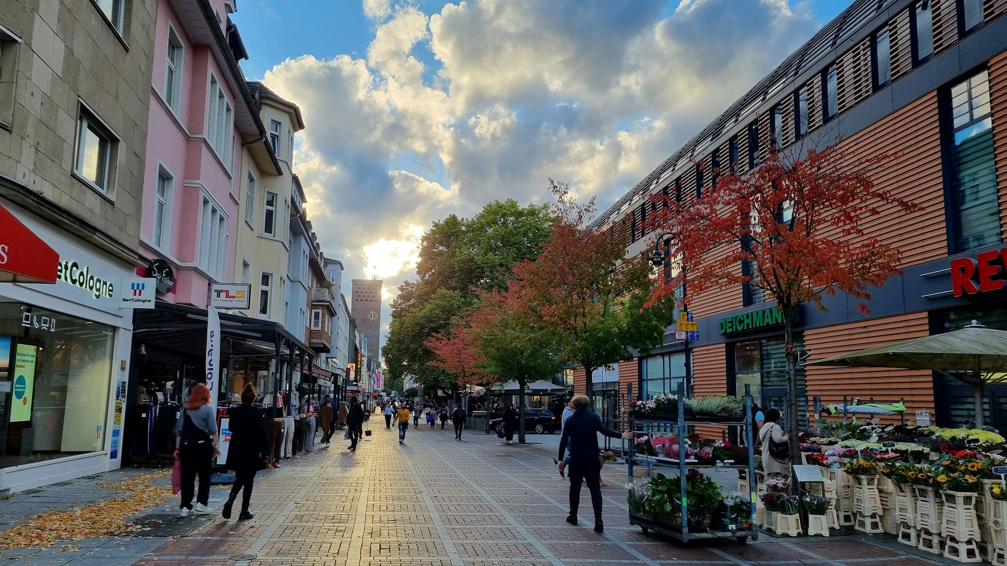 Blick in die Wiesdorfer Fußgängerzone