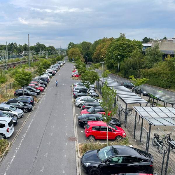 Der Pendlerparkplatz in Opladen.
