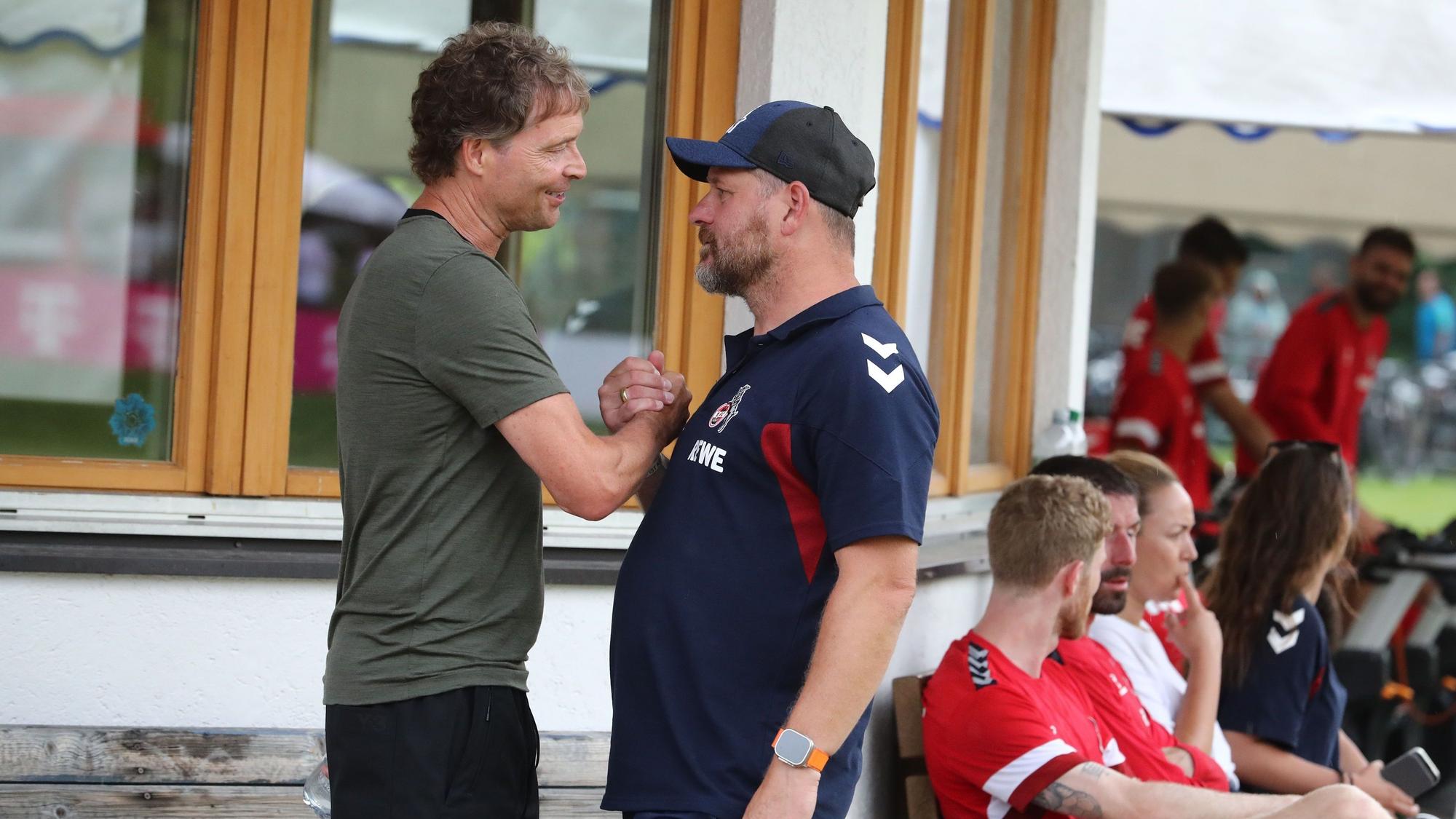 FC-Trainingslager in Maria: FC-Coach Steffen Baumgart im Gespräch mit Marcus Sorg vom DFB.