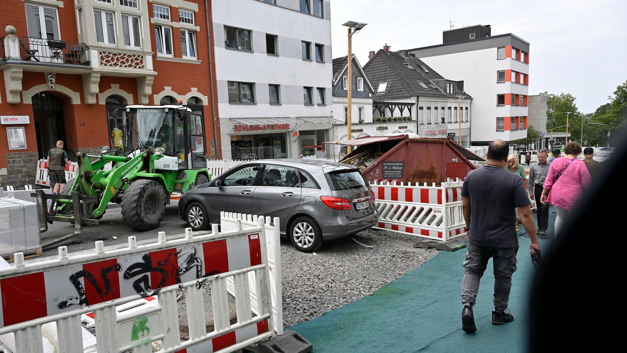 Das Foto zeigt die Baustelle auf der Schloßstraße in Bensberg,