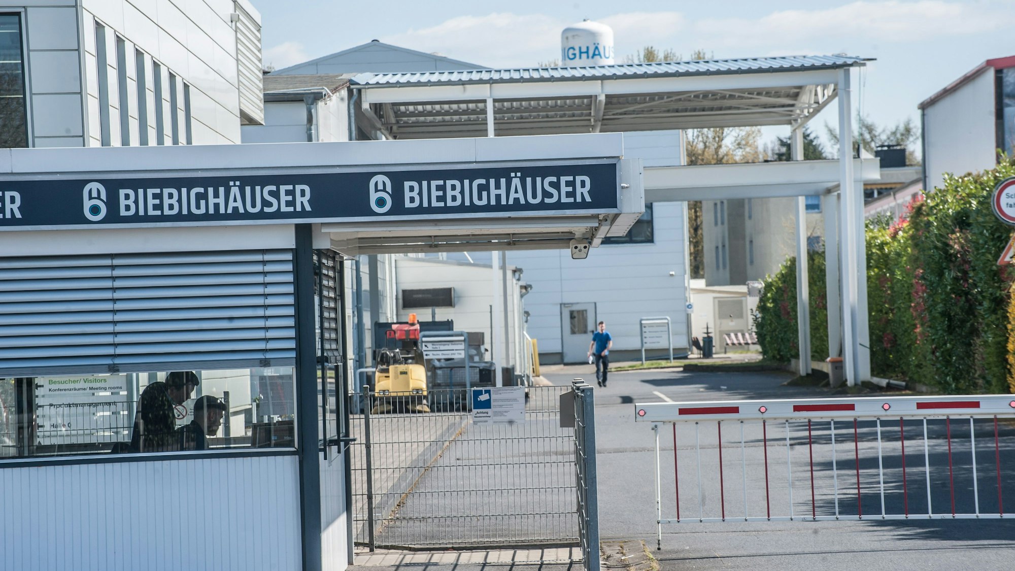 Eingang des Metallwerks Biebighäuser in der Fixheide