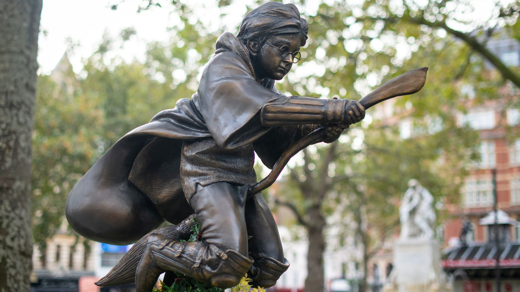 Eine Harry-Potter-Figur auf dem Leicester Square in London