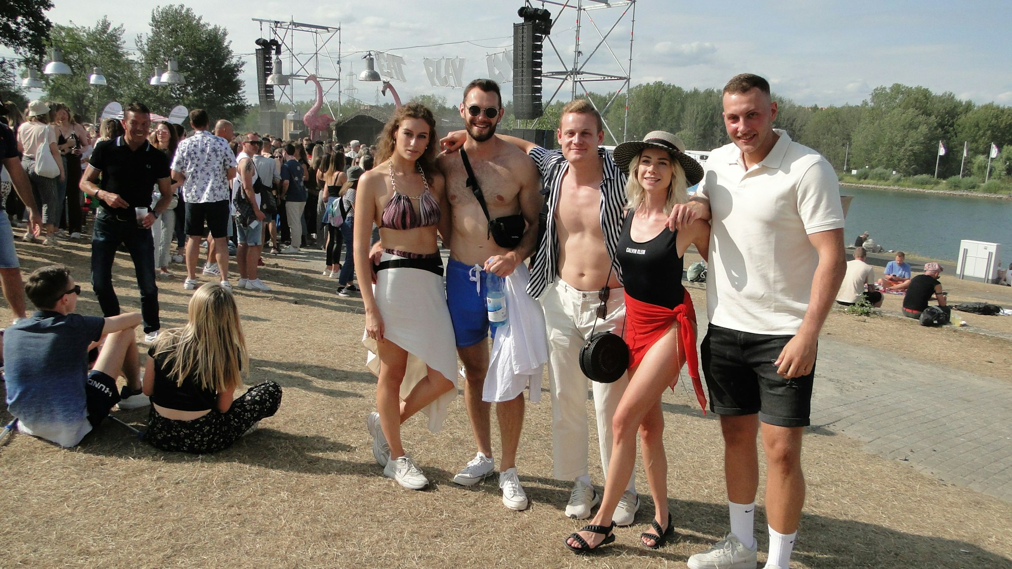 Viele Besucher zog es zum Tanzen vor die Seebühne.