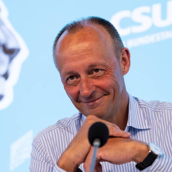 CDU-Chef Friedrich Merz hat sich im ZDF-Sommerinterview gegen die AfD auf Bundes- und Landesebene gestellt. Eine Zusammenarbeit auf lokaler Ebene schließt der Christdemokrat aber nicht mehr aus. (Archivbild)