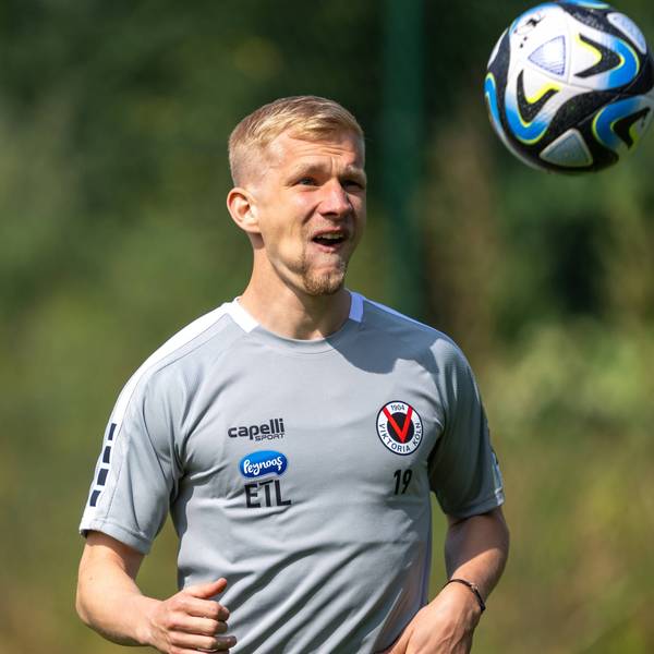 Viktoria Köln 1904 Auftakttraining Saison 2023/24 / 30.06.2023, Stadion Höhenberg, Köln, Viktoria Köln 1904 Auftakttraining Saison 2023/24 Bryan Henning hat den Ball immer im Blick *** Viktoria Köln 1904 opening training season 2023 24 30 06 2023, Stadion Höhenberg, Cologne, Viktoria Köln 1904 opening training season 2023 24 Bryan Henning always has his eye on the ball nordphotoxGmbHxx/xDenkinger nph00015