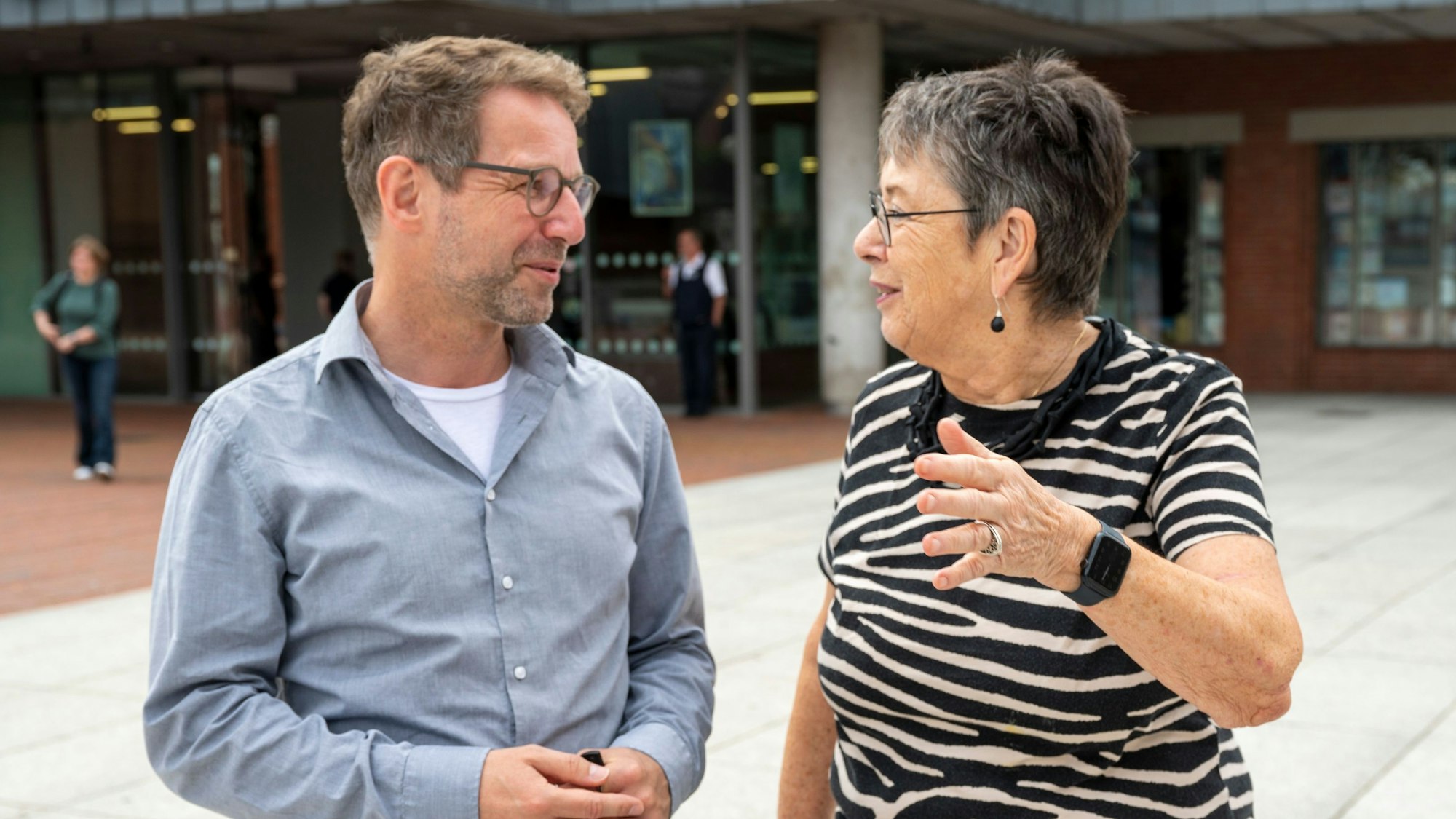 Der Kölner Dombaumeister Peter Füssenich und die ehemalige Dombaumeisterin Barbara Schock-Werner