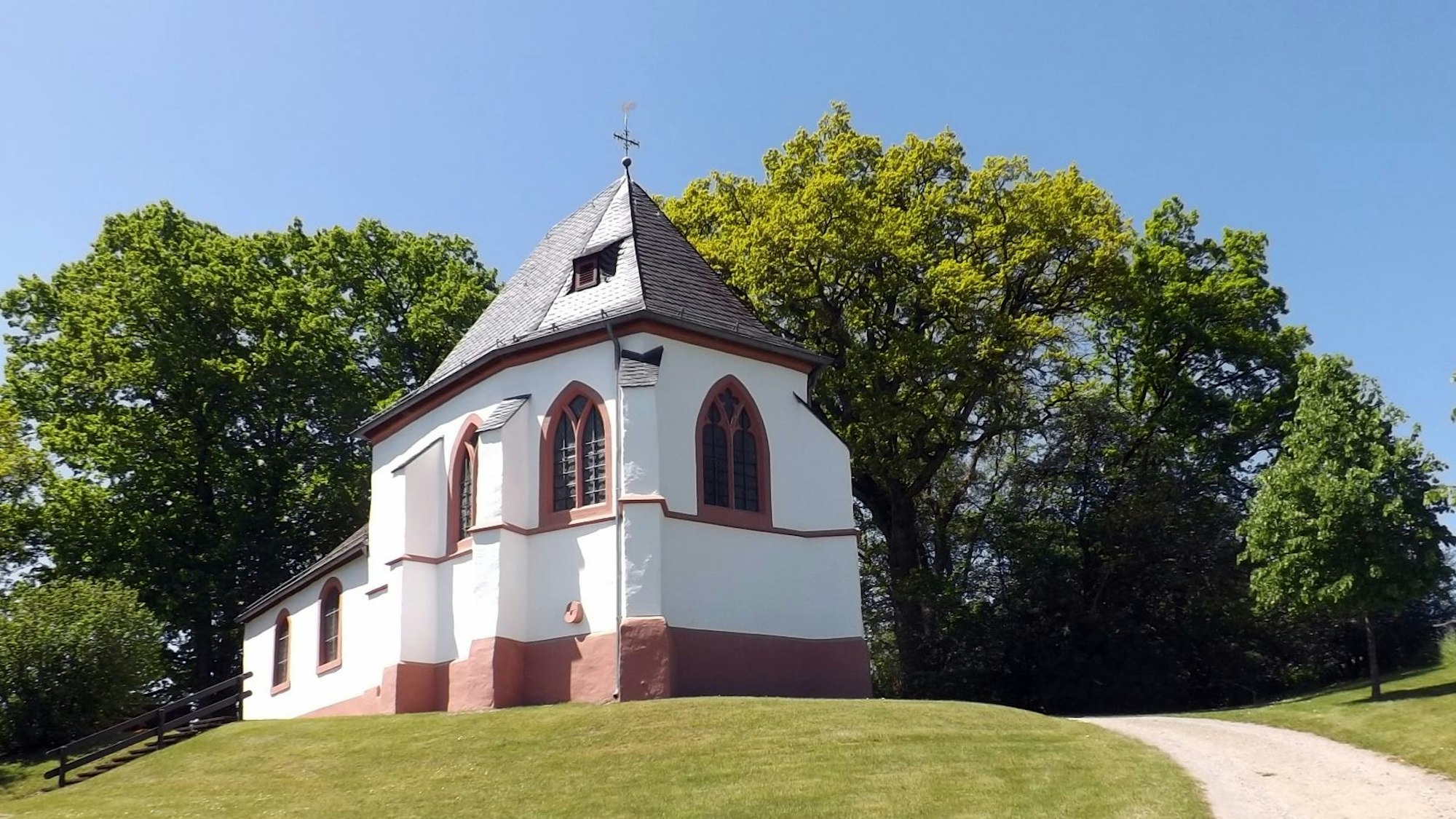 Wanderung Nettersheim Die  Ahekapelle