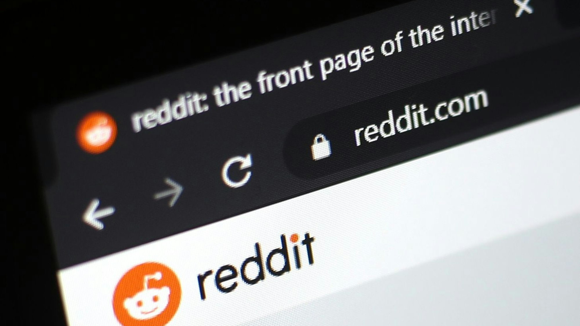 Im Netzwerk Reddit gibt es zahlreiche Unterforen, Sub-Reddits genannt. Eines der beliebtesten ist r/Place, einer digitalen Leinwand, auf der hunderttausende Nutzerinnen und Nutzer gemeinsam digitale Pixel-Kunst malen.