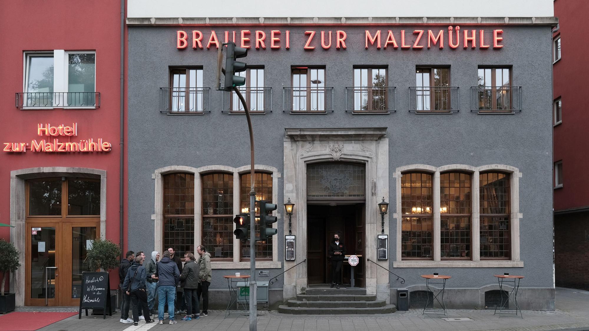 30.09.2021, Köln: Michael Rosenbaum, Melanie Schwartz, Brauerei zur Malzmühle. Foto: Max Grönert