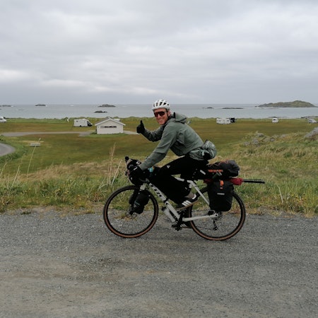 Der Kölner auf seinem Fahrrad.