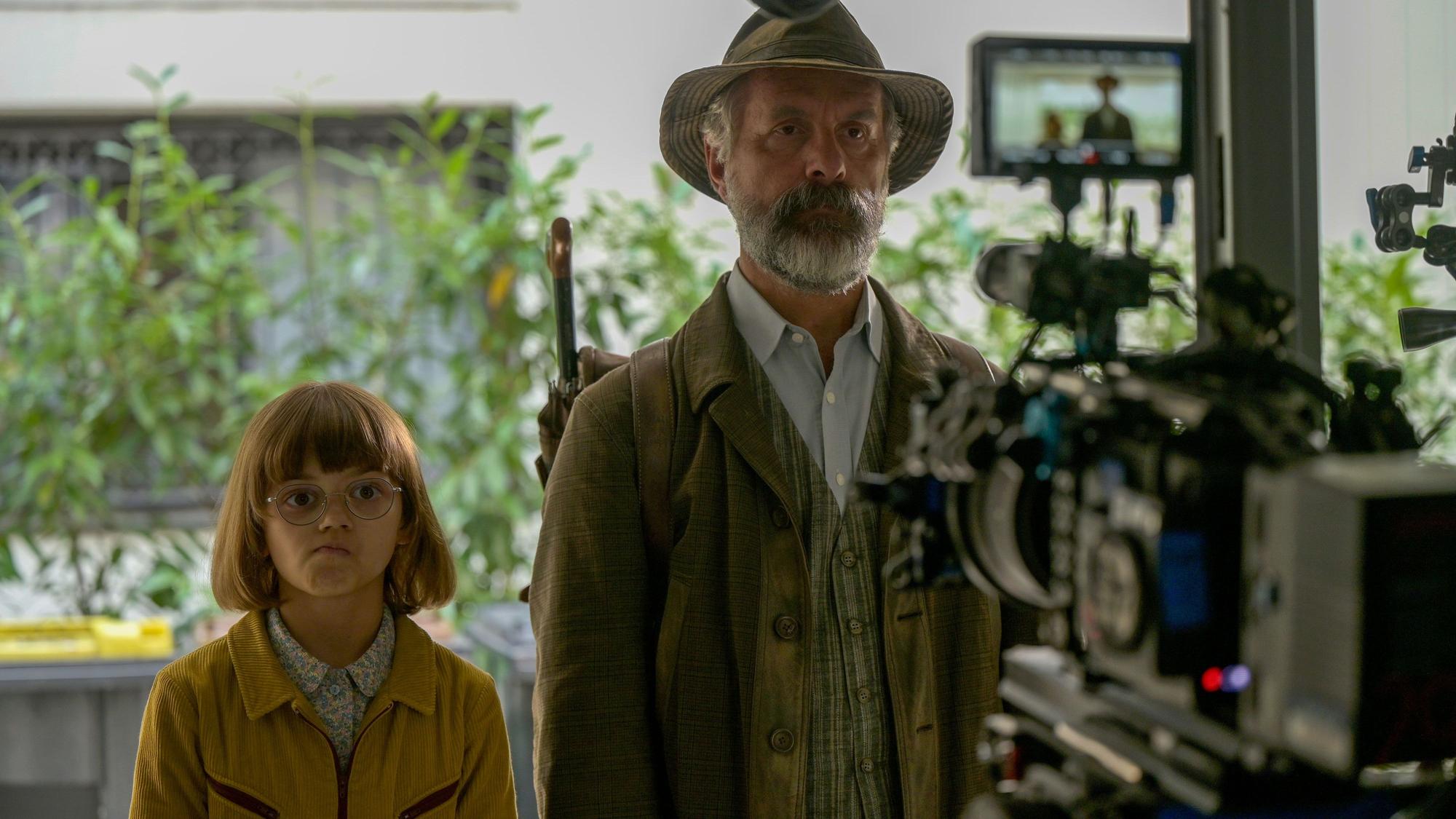 Carl Kollhoff (Christoph Maria Herbst) und Schascha (Yuna Bennett)