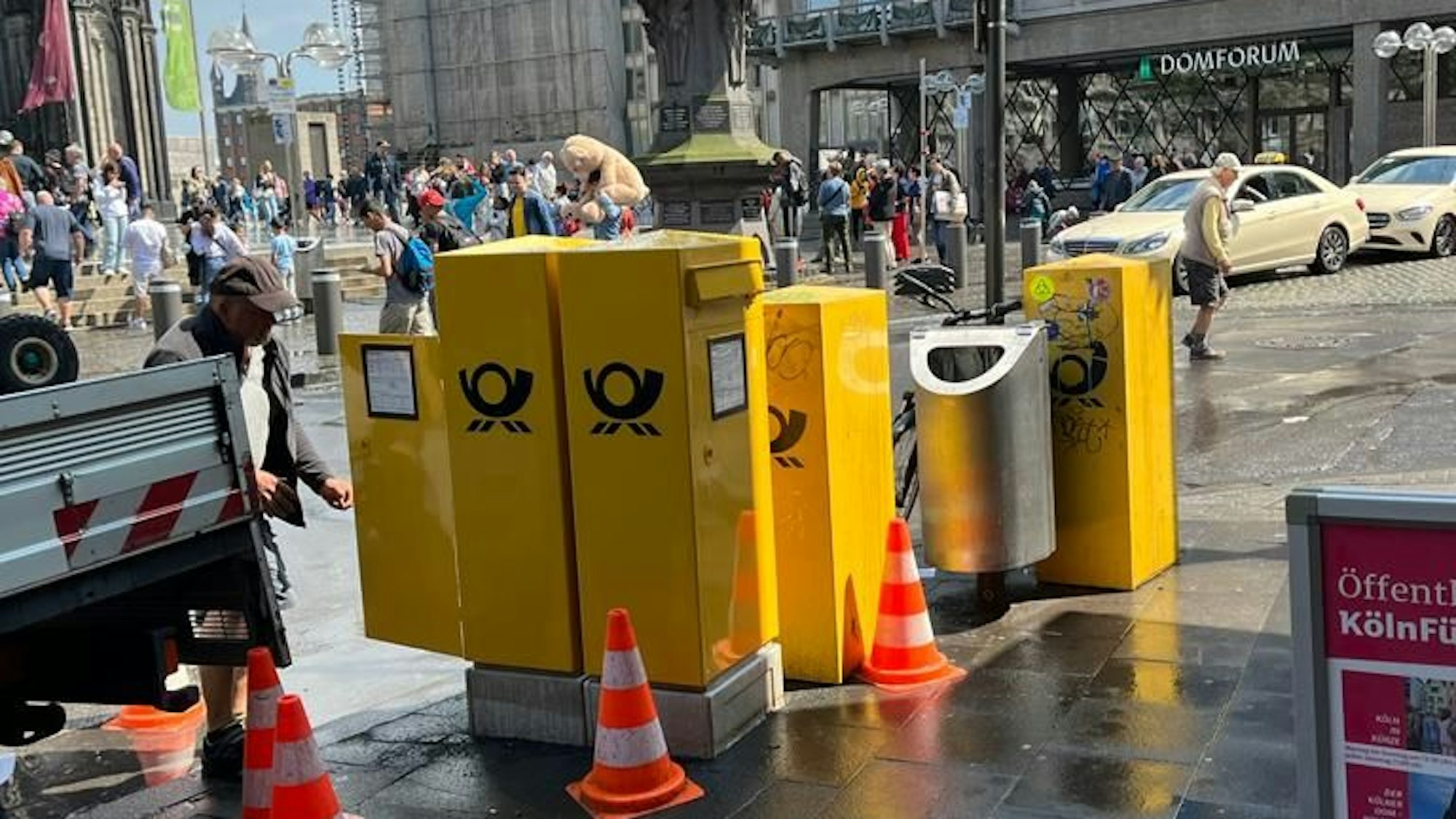 Austausch Briefkästen am Dom