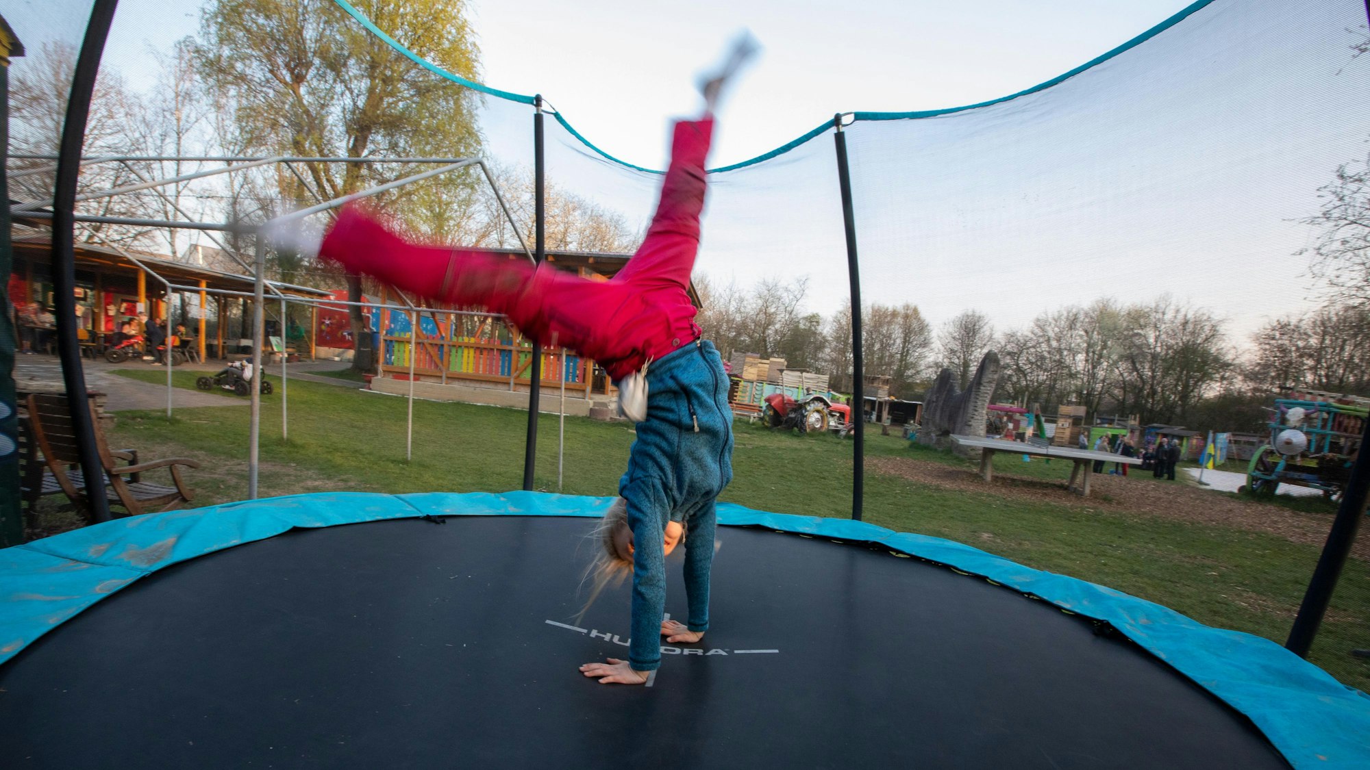 Spaß haben die Pänz auf dem Bauspielplatz Senkelsgraben