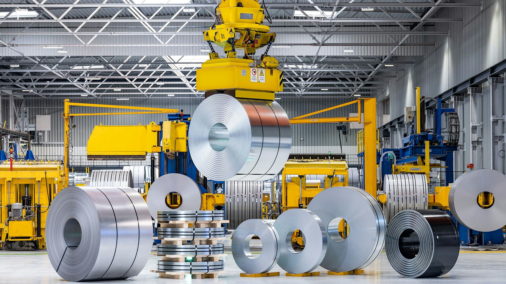 Coils von Wuppermann im niederländischen Werk in Ijmuiden