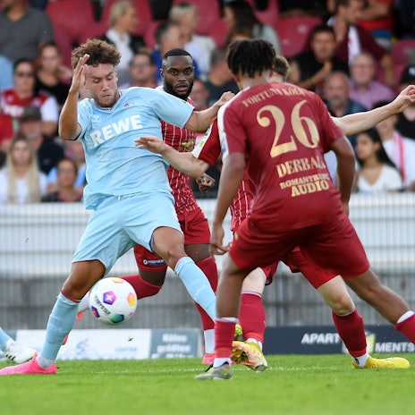 FC-Zugang Luca Waldschmidt führte sich mit seinem Treffer zum 1:0 ein.