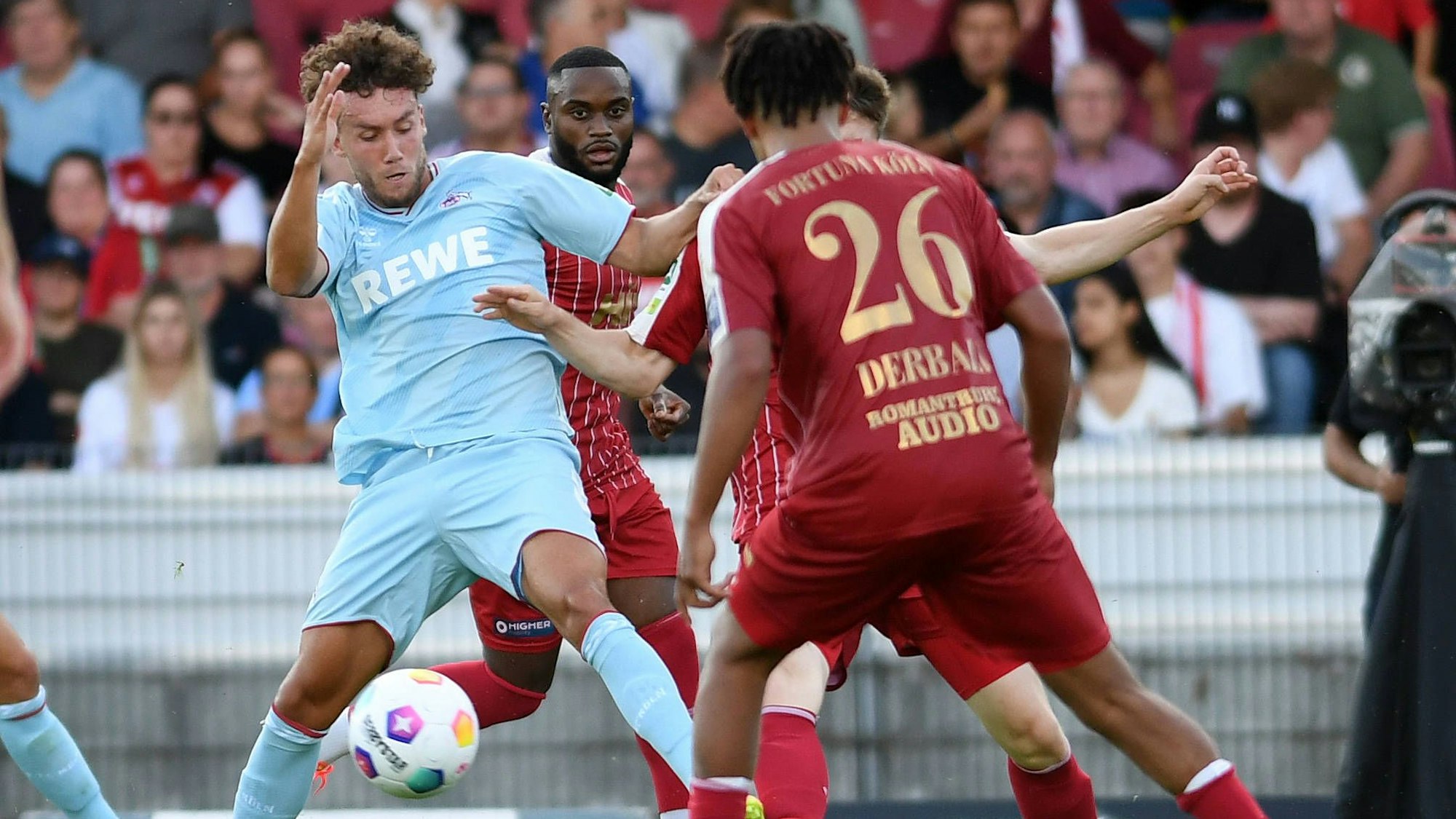 FC-Zugang Luca Waldschmidt führte sich mit seinem Treffer zum 1:0 ein.