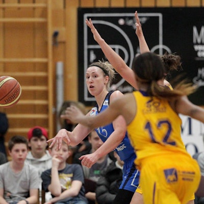 Maria Kathleen Blazejewski (Etzella Ettelbrueck 15) / Basketball Total League Luxemburg, Damen, Saison 2015-2016, Halbfinale / 23.04.2016 / Amicale Steinsel - Etzella Ettelbrueck / Hall Omnisports Alain Marchetti, Steinsel / PUBLICATIONxNOTxINxLUX
Mary Kathleen Etzella Ettelbrueck 15 Basketball Total League Luxembourg women Season 2015 2016 Semi-finals 23 04 2016 Amicale Steinsel Etzella Ettelbrueck Hall Omnisports Alain Marchetti Steinsel PUBLICATIONxNOTxINxLUX