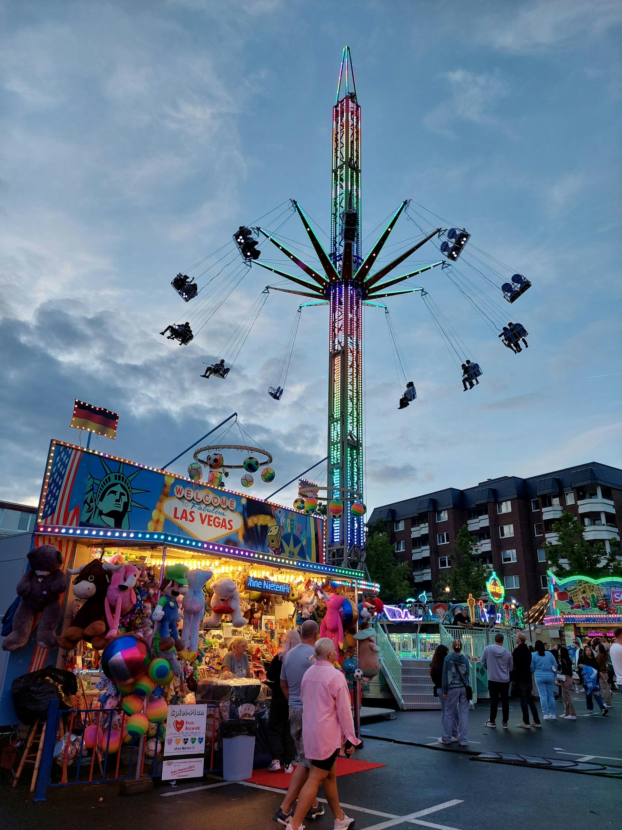 Fahrgeschäft beim Stadtfest in Opladen.
