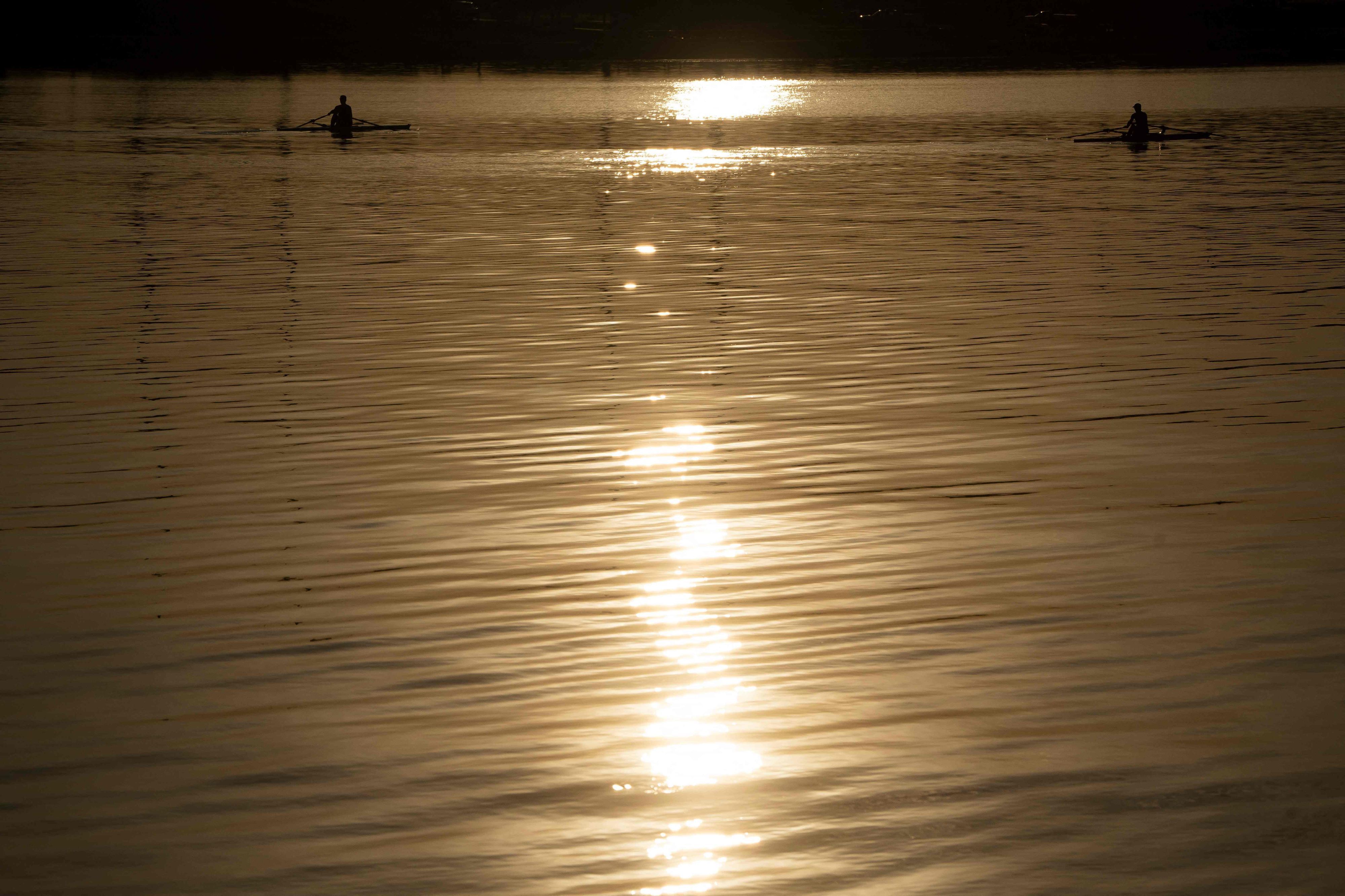 Die Sonne spiegelt sich auf einem See im US-Bundesstaat Arizona. (Symbolbild)