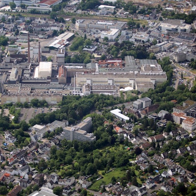Auf dem riesigen Areal der ehemaligen Papierfabrik Zanders soll auch ein Depot für ausgelagerten Museumsstücke entstehen.