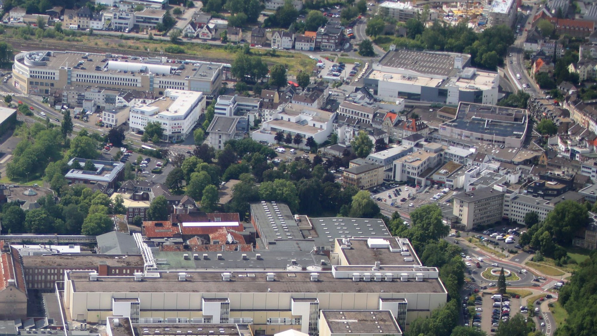 Luftbild der Bergisch Gladbacher Innenstadt.