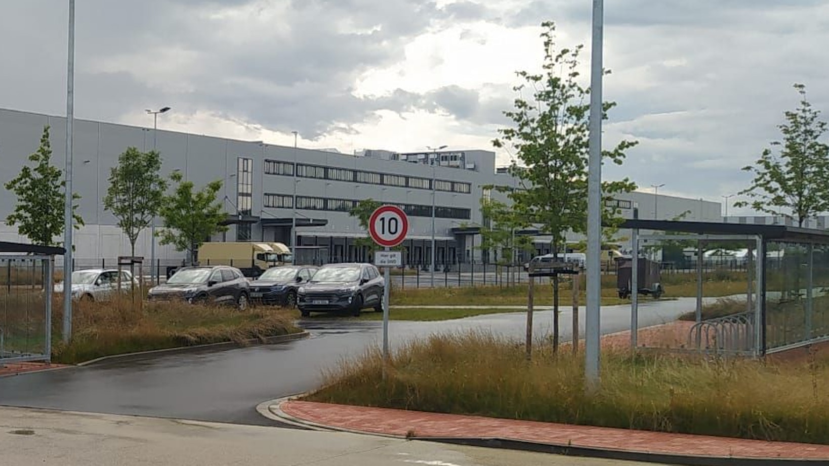 Ein Blick auf das Firmengebäude in Bedburg.