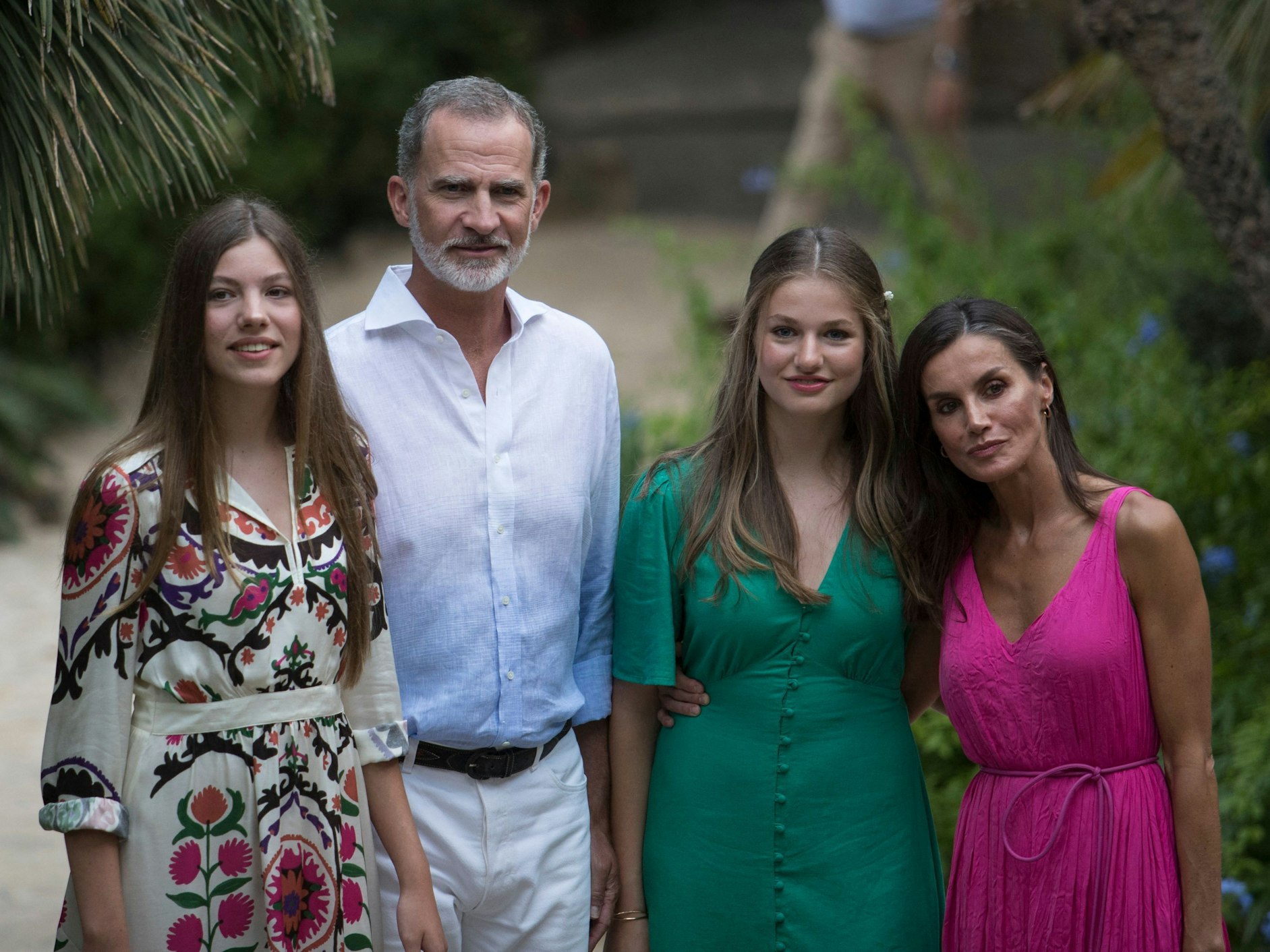 Die spanische Prinzessin Sofia, der spanische König Felipe VI, die spanische Kronprinzessin von Asturien Leonor und die spanische Königin Letizia besuchen die Gärten ‚Jardines de Albabia‘ in Bunyola auf der Insel Mallorca während ihres Sommerurlaubs.