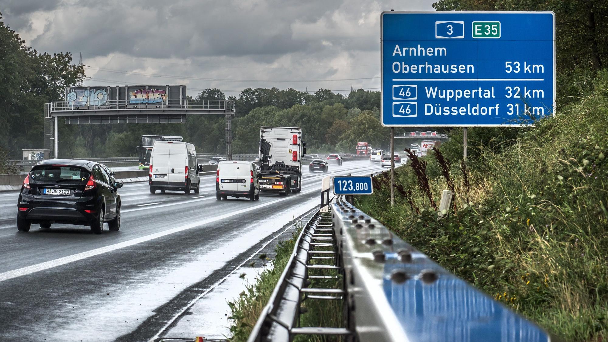 Autobahn 3 nördlich Ausfahrt Opladen.