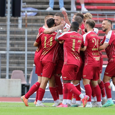 SC Fortuna Köln vs. 1. FC Köln U21, 4.Liga,     
Jubel um den Torschützen Dominik Lanius (Fortuna) nach dem Tor zum 1:0, 01.08.2023, Bild: Herbert Bucco