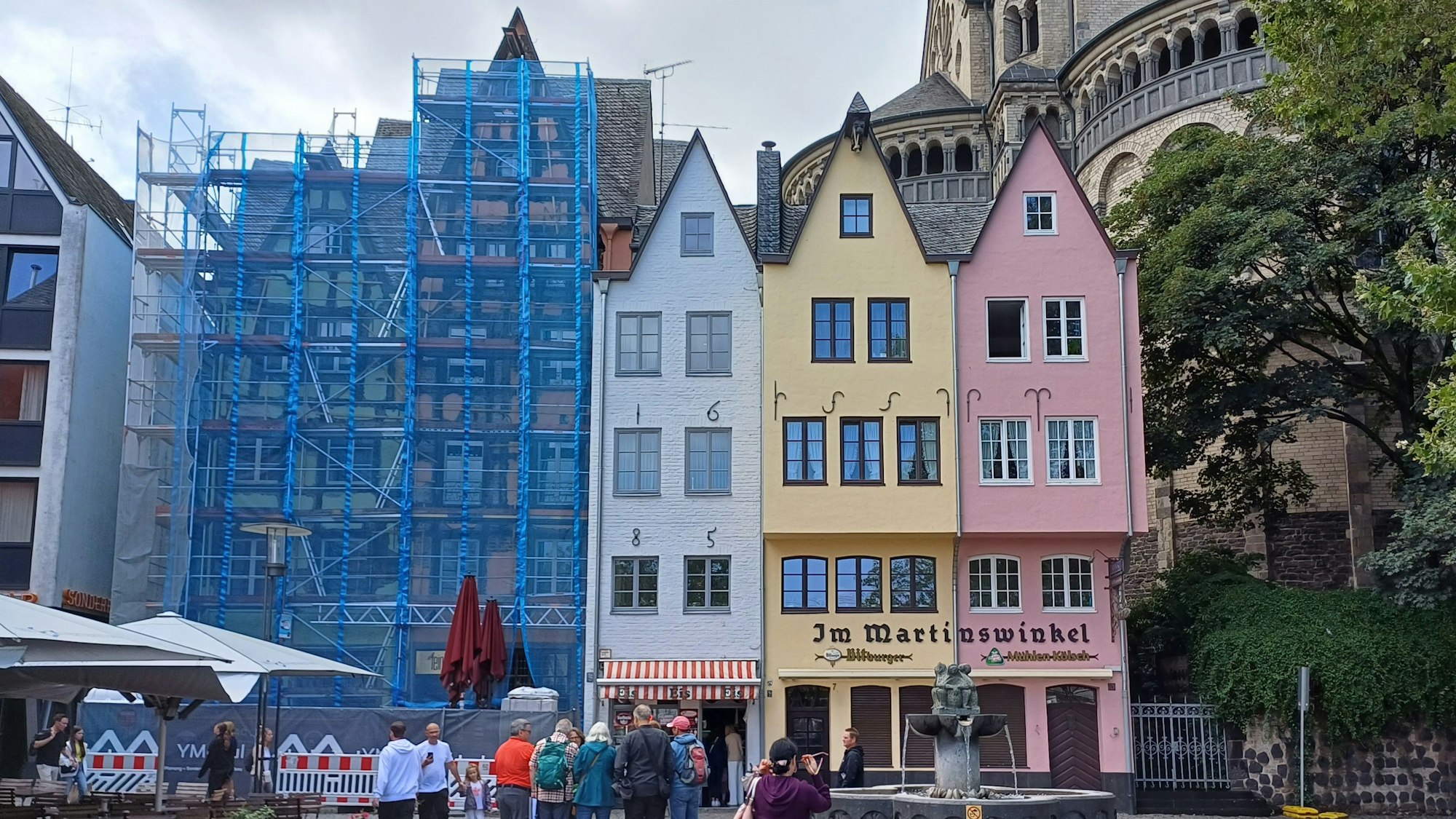 Die eingerüsteten Giebelhäuschen am Fischmarkt