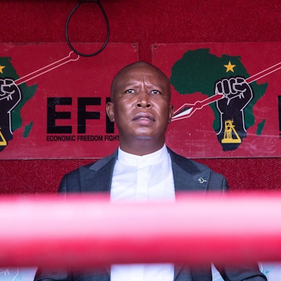 Julius Malema, Parteichef der „Economic Freedom Fighters“, hat in Südafrika bei einer Parteiveranstaltung den umstrittenen Song „Kill the Boers“ angestimmt. Auch Elon Musk hat sich nun eingeschaltet.