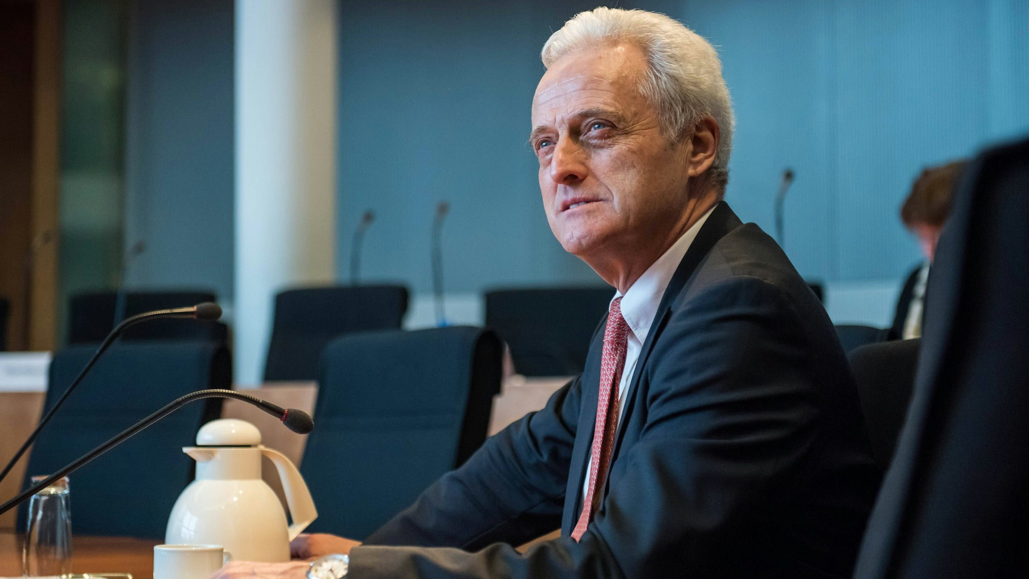 CSU-Politiker Peter Ramsauer steht nach einem Vergleich von Migrantinnen und Migranten mit „Ungeziefer“ in der Kritik. (Archivbild)